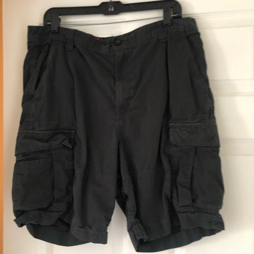 Men’s Chaps Cargo Shorts - Picture 1 of 3